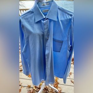 VAN HEUSEN wrinkle free mens large button dress shirt